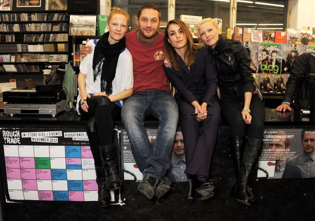 BlagMagazineSigning016.jpg