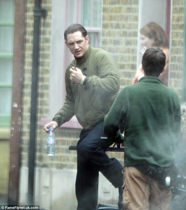 LegendOnSet125.jpg