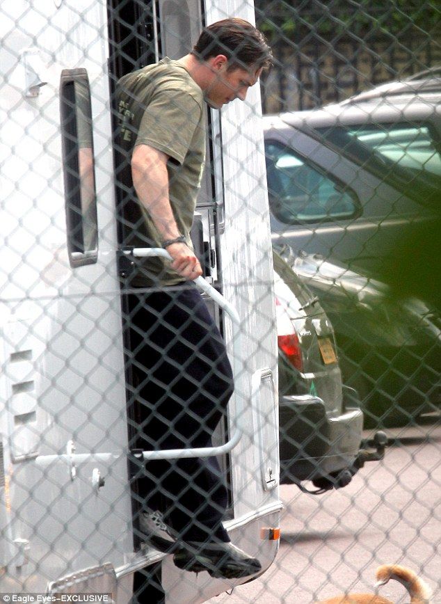 LegendOnSet126.jpg